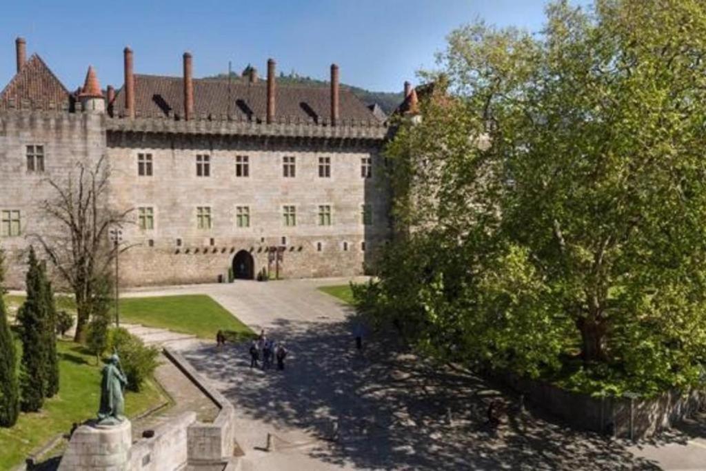 Guimaraes Downtown By Luxistay מראה חיצוני תמונה